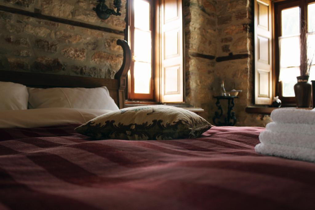 Old Inn Gorianadhes Екстер'єр фото