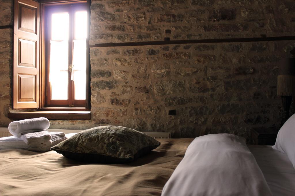 Old Inn Gorianadhes Екстер'єр фото