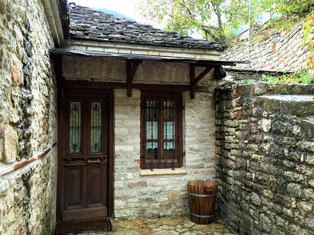 Old Inn Gorianadhes Екстер'єр фото