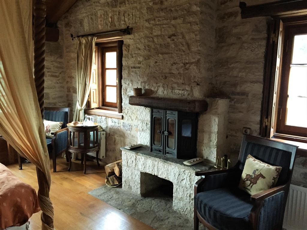 Old Inn Gorianadhes Екстер'єр фото