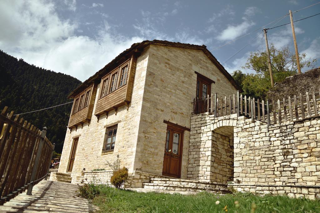 Old Inn Gorianadhes Екстер'єр фото